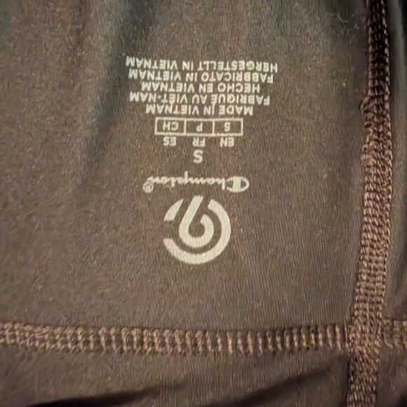 Champion Capri Leggings with Pocket - Picture 2 of 3